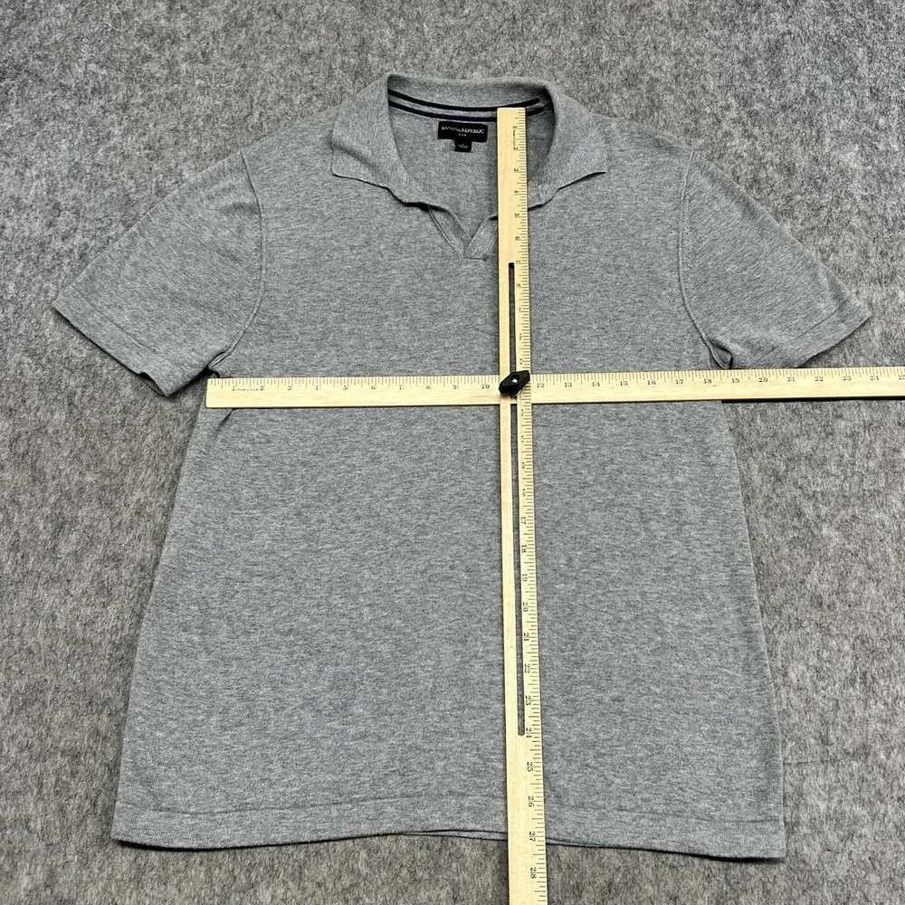 Banana Republic Polo Shirt Mens S Gray V Neck Casual Knit Soft Preppy Modern